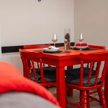La Serna Wi-fi Apartment *