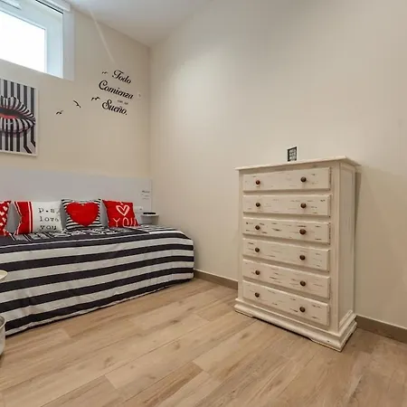 La Serna Wi-fi Apartment *